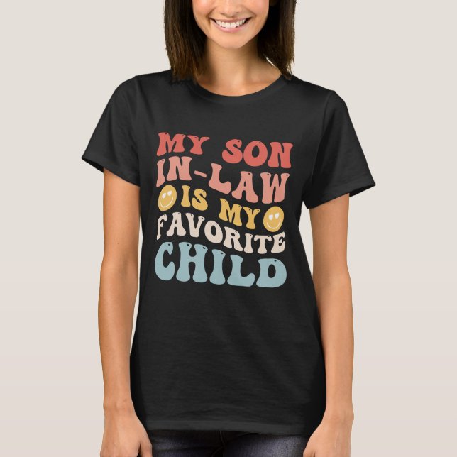 Camiseta Mi Hijo De Derecho Es Mi Familia Alegre Favorita (Anverso)