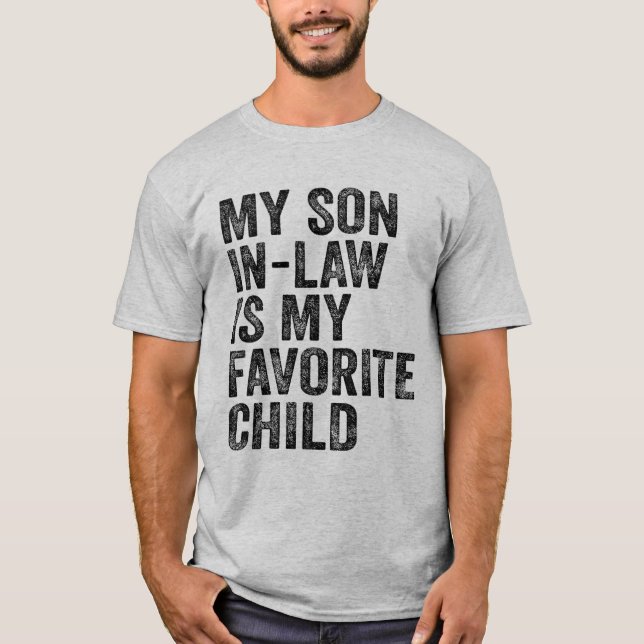 Camiseta Mi Hijo De Derecho Es Mi Familia Alegre Favorita (Anverso)