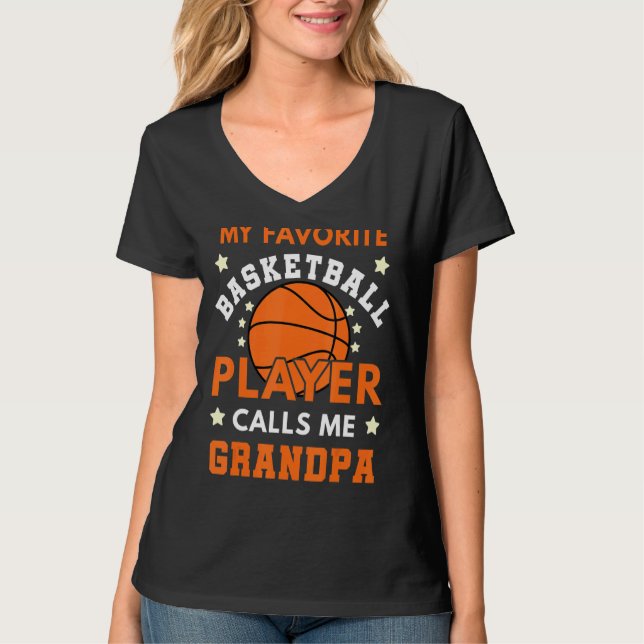 Camiseta Mi jugador favorito de baloncesto me llama Abuelo  (Anverso)