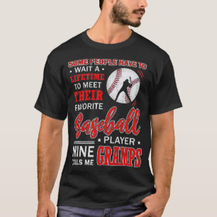 Camiseta Mi jugador favorito de béisbol me llama campeones