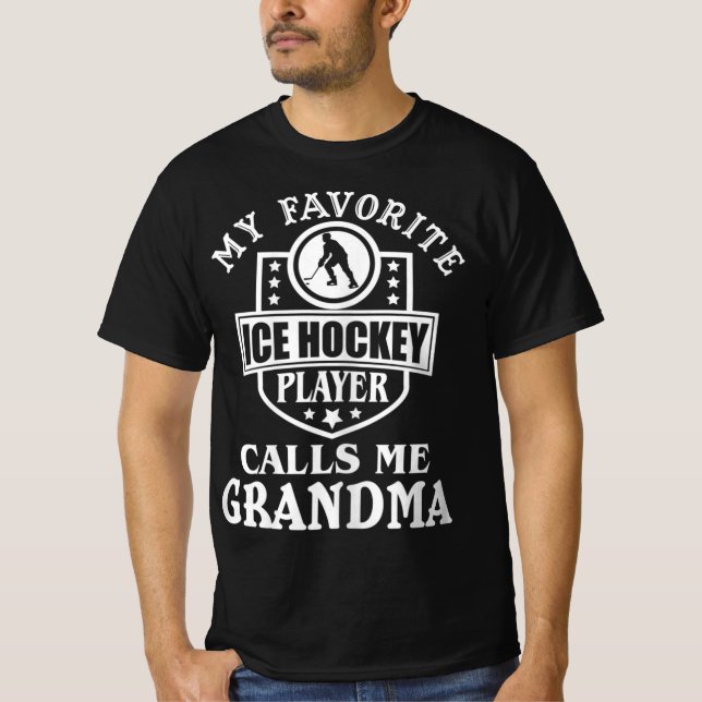 Camiseta Mi jugador favorito de hockey me llama 'Grandma Ic (Anverso)