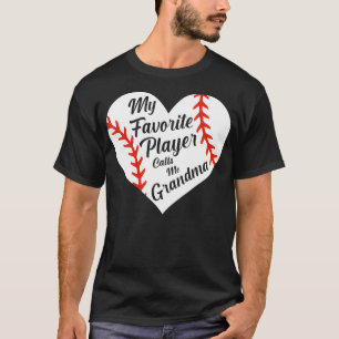 Camiseta Mi jugador favorito me llama corazón de béisbol de