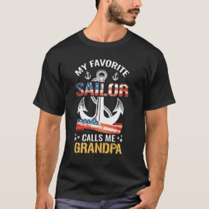 Camiseta Mi marinero favorito me llama abuelo bandera de EE