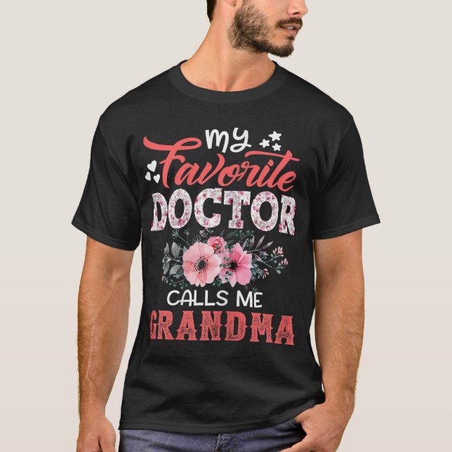 Camiseta Mi Médica favorita me llama abuela madre floral" (Anverso)