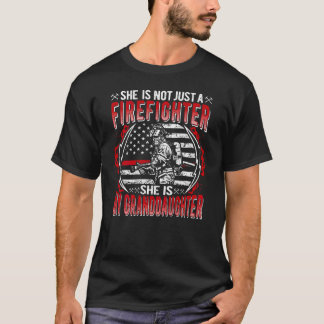 Camiseta Mi Nieta Es La Abuela De Bomberos Orgullosa