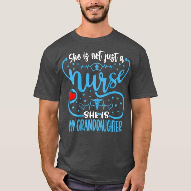 Camiseta Mi Nieta Es Una Enfermera Orgullosa Enfermera RN L (Anverso)