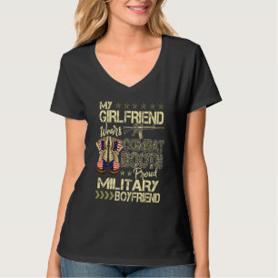 Camiseta Mi novia usa botas de combate Orgulloso militar B