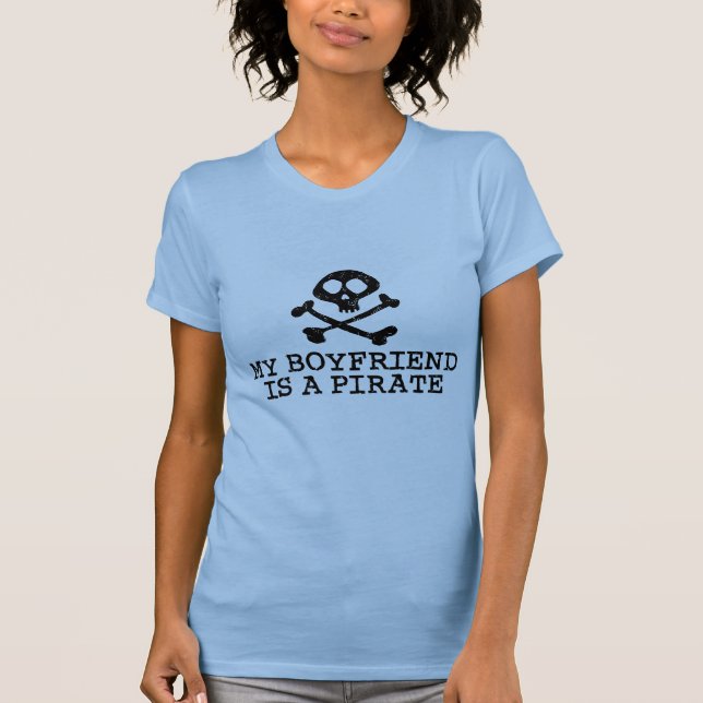 Camiseta Mi novio es un pirata (Anverso)