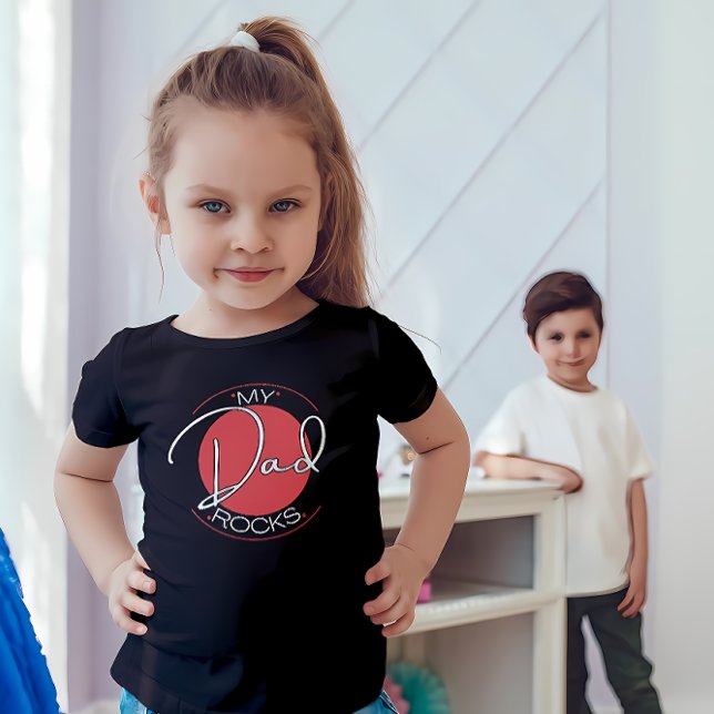 Camiseta Mi papá Rocks Tee: Regalo único del Día del Padre (Subido por el creador)