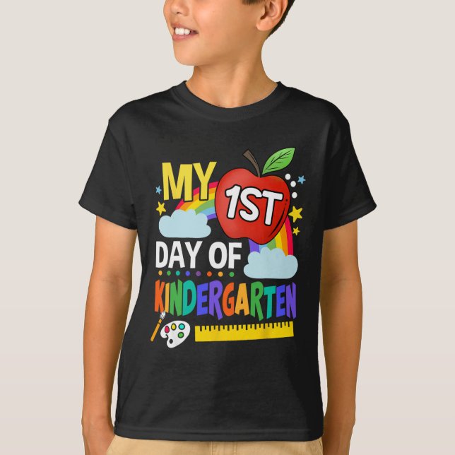 Camiseta Mi primer día de kindergarten divertido arcoiris c (Anverso)
