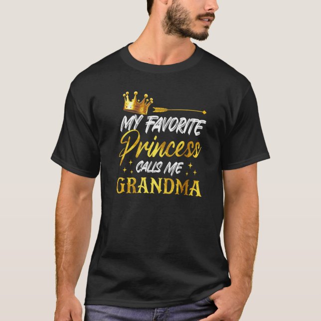 Camiseta Mi princesa favorita me llama abuelita divertida (Anverso)