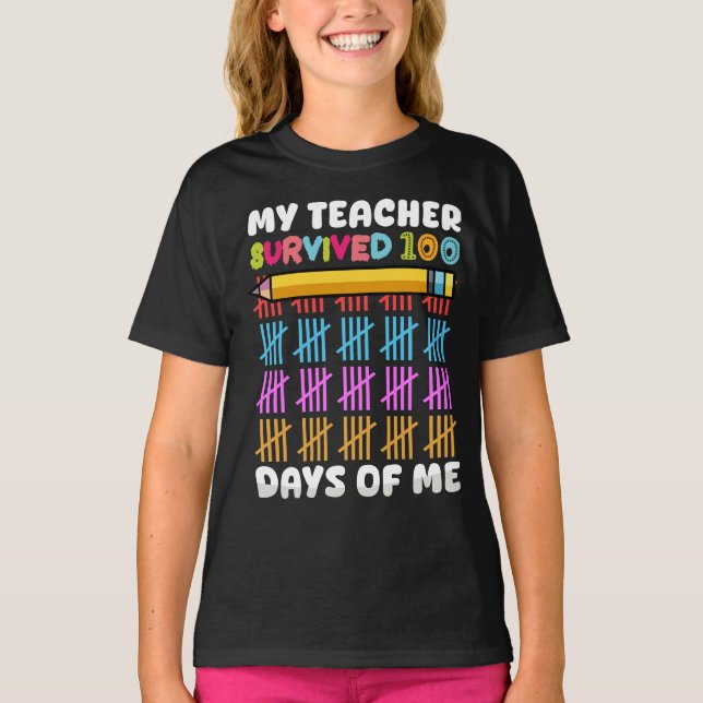 Camiseta Mi profesor sobrevivió a cientos de 100 días de mi (Anverso)