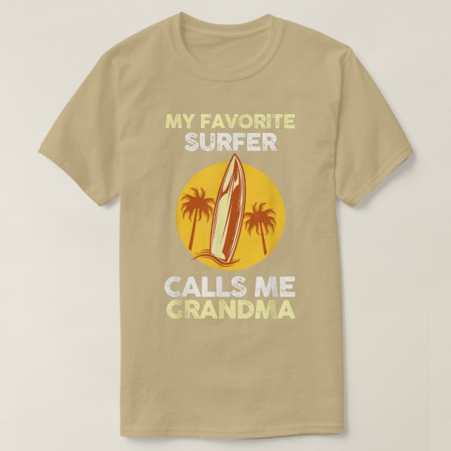 Camiseta Mi surfista favorito me llama abuela  (Diseño del anverso)
