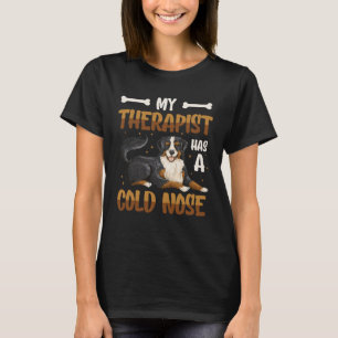 Camiseta Mi terapeuta tiene un perro con la nariz fría 1