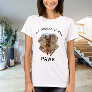 Camiseta Mi terapeuta tiene una foto de perro con patas