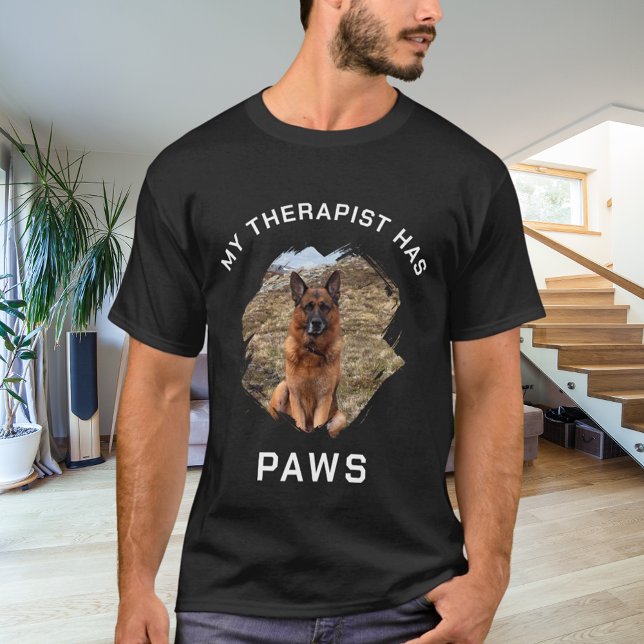 Camiseta Mi terapeuta tiene una foto de perro con patas neg (Subido por el creador)