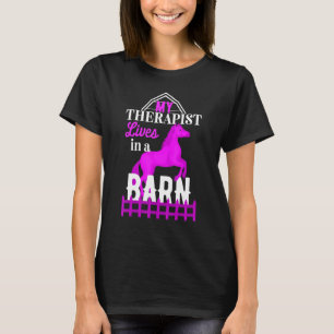 Camiseta Mi Terapeuta Vive En Un Granero Caballo