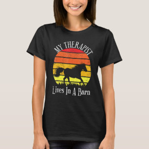 Camiseta Mi Terapista Vive En Una Granja De Caballos Retro 