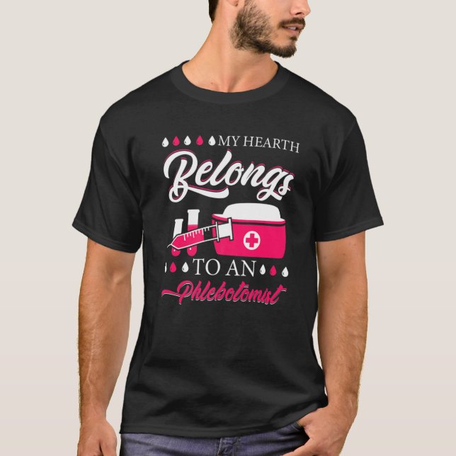 Camiseta Mi Tierra Pertenece A Un Flebotomista (Anverso)