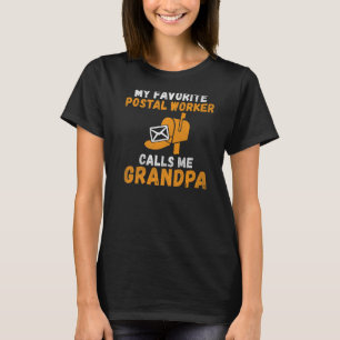 Camiseta Mi trabajador postal favorito me llama abuelo Post