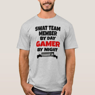 Camiseta Miembro del Equipo SWAT de Día Jugador de Noche
