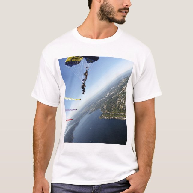 Camiseta Miembros del equipo de paracaídas de la Marina de  (Anverso)