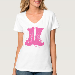 Camiseta militar rosada de las botas de combate