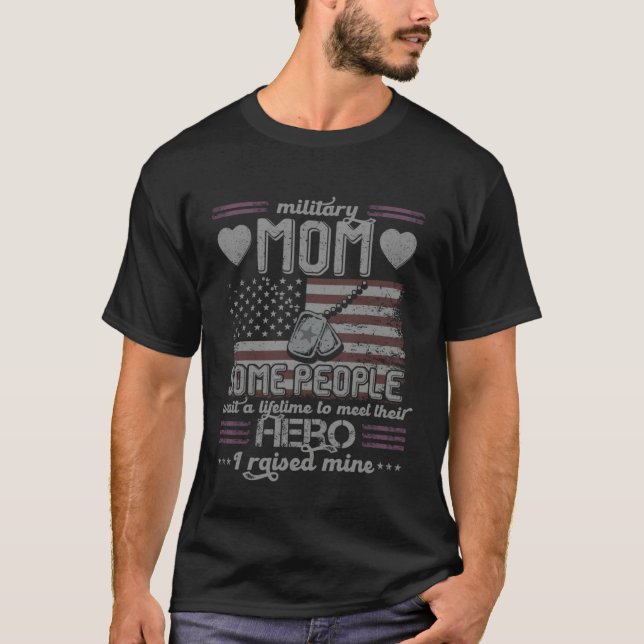 Camiseta Military Mom I Raised My Hero Patriot (Anverso)