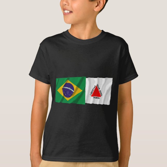 Camiseta Minas Gerais y banderas que agitan del Brasil (Anverso)