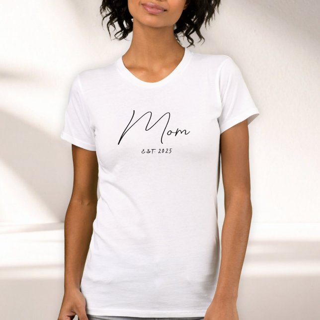 Camiseta Minimal Black Script Established Mom T-Shirt (Subido por el creador)