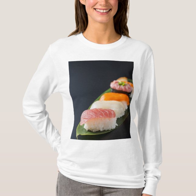 Camiseta Minimal Sushi – Japanese tranquility and perfectio (Anverso)