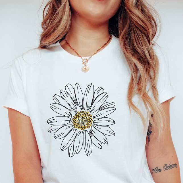 Camiseta Minimalist Daisy; Summer Daisy Graphic (Subido por el creador)