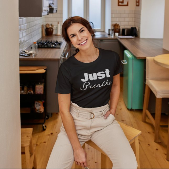 Camiseta Minimalist Just Breathe (Subido por el creador)