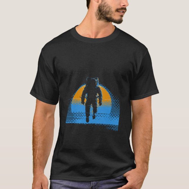 Camiseta Minimalistic Astronaut in Space Astronomy Planets (Anverso)