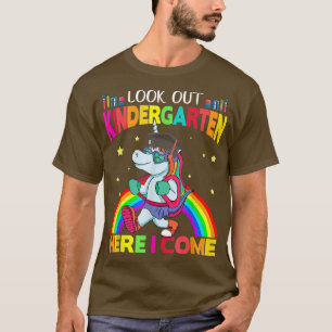 Camiseta Mira el jardín de infantes aquí me siento divertid