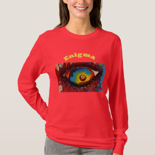 Camiseta "Mirada mística: Tee rojo de manga larga de las mu
