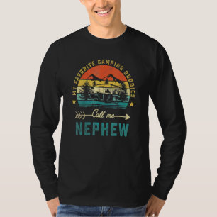 Camiseta Mis compañeros favoritos de camping me llaman sobr