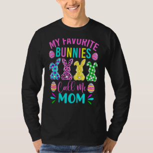 Camiseta Mis conejitos favoritos me llaman Mamá Día de Pasc