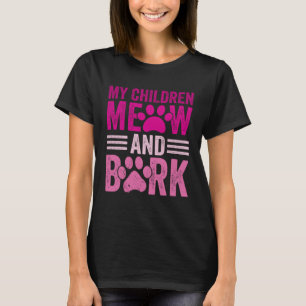 Camiseta Mis hijos se mueven y ladran 1