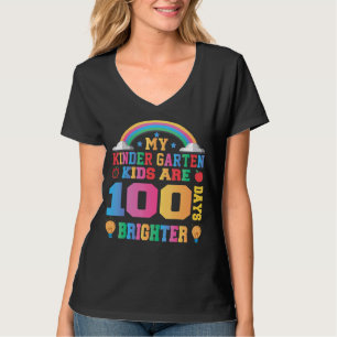 Camiseta Mis niños de kindergarten son 100 días de arcoiris