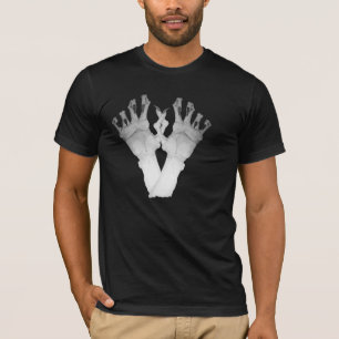 Camiseta Misericordioso monstruo con largas uñas