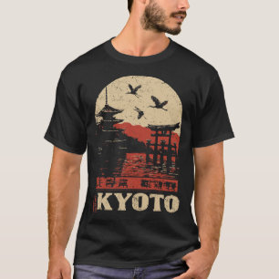 Camiseta Mist de Kyoto - Poster del paisaje urbano de Zen