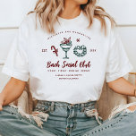 Camiseta Mistletoe y Margaritas | Navidades Bachelorette<br><div class="desc">Prepárense para hacer tonterías y mezclarse en esta fiesta Navidad de Mistletoe y Margaritas Bachelorette T-Shirt! Perfecto para una acogedora fiesta de soltera de invierno, este divertido y moderno hotel combina la alegría de las vacaciones con las bachillerato. Con lentes de margarita con temática navideña juguetona y gráficos de mistletoe,...</div>