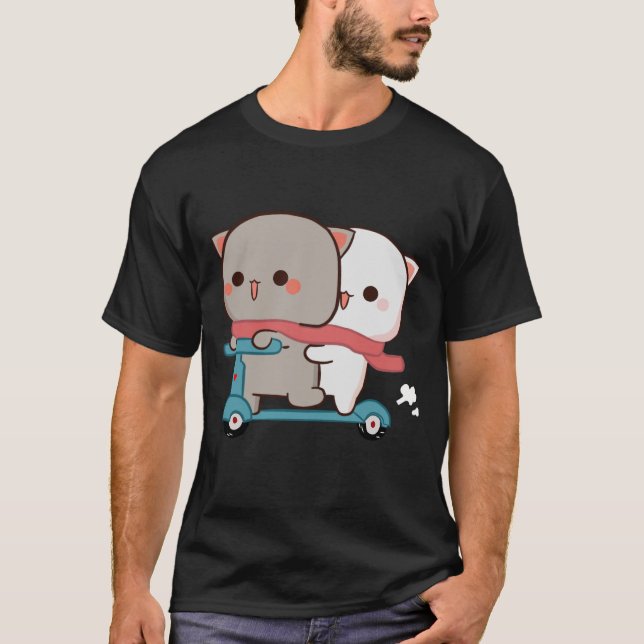 Camiseta Mochi Peach Goma Cats montando en moto (Anverso)