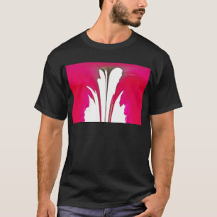 Camiseta Moda asombrosa rosa rosa roja bajo el cielo blanco