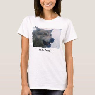 Camiseta Moda de "ALPHA FEMALE" Fun Gray Wolf
