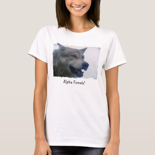 Camiseta Moda de "ALPHA FEMALE" Fun Gray Wolf (Anverso)
