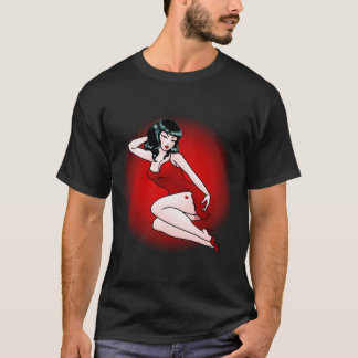 Camiseta modela retra del arte pop de la camiseta