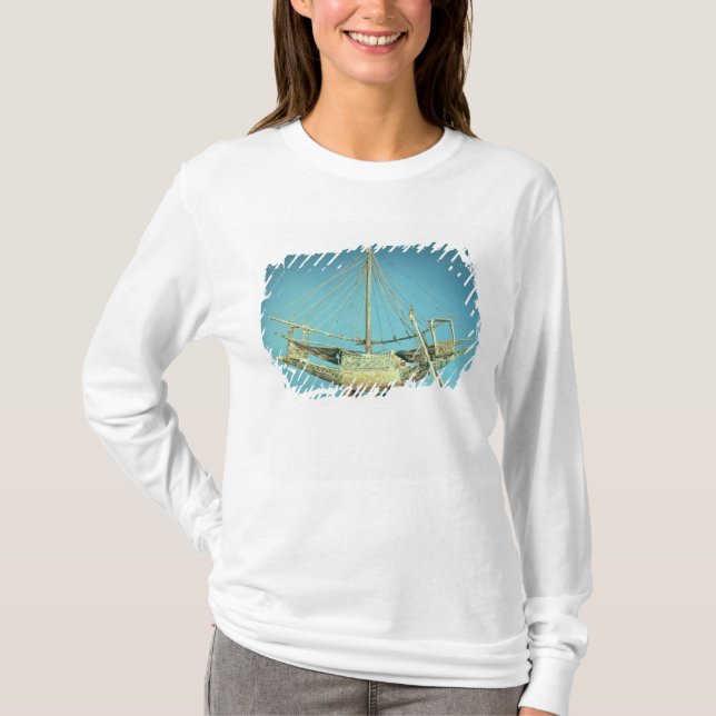 Camiseta Modelo de uno de los barcos del pharaoh (Anverso)