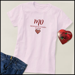 Camiseta Modern Cherry Red Monogram Husband & Wife Name
